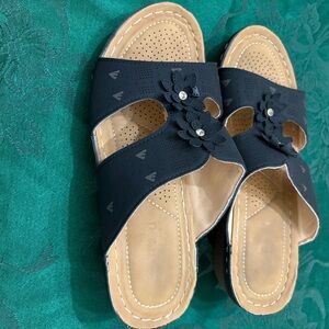 Women's Black Floral Slide Sandals - Comfortable Casual Slip-Ons